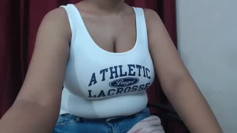 Snapshot of anya_kapoor chatting on 04-25-26, 05:54 anya kapoor no face online show from 04-25-26, 05:54