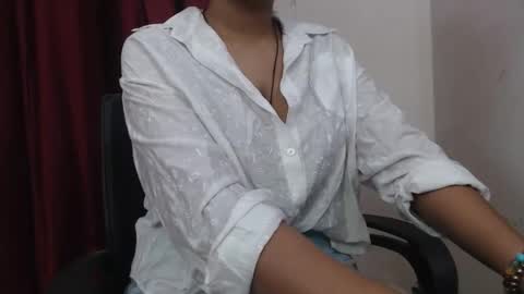 Snapshot of anya_kapoor chatting on 05-04-26, 03:52 anya kapoor no face online show from 05-04-26, 03:52
