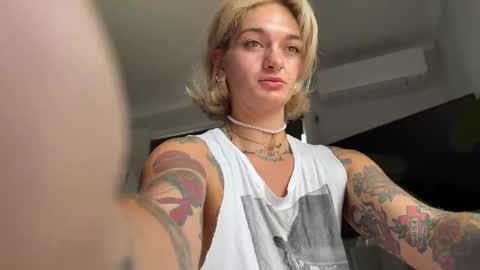 Isannah online show from 02-27-26, 03:50