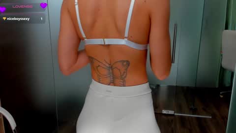 Anya online show from 12-19-24, 03:19