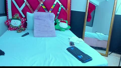 Anyela  online show from 12-23-24, 10:42