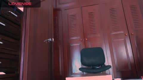 Snapshot of anyelo_15 chatting on 01-17-25, 08:44 angel online show from 01-17-25, 08:44