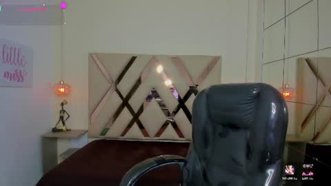 Snapshot of anyelotwink chatting on 06-11-26, 04:10 anyelotwink online show from 06-11-26, 04:10