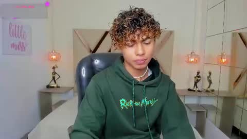 Snapshot of anyelotwink chatting on 06-19-26, 05:56 anyelotwink online show from 06-19-26, 05:56