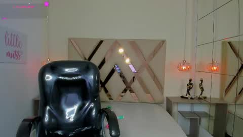 Snapshot of anyelotwink chatting on 06-20-26, 04:26 anyelotwink online show from 06-20-26, 04:26