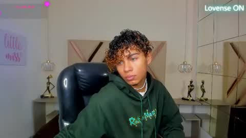 Snapshot of anyelotwink chatting on 07-02-26, 04:29 anyelotwink online show from 07-02-26, 04:29