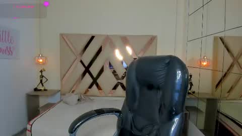 Snapshot of anyelotwink chatting on 07-10-26, 04:39 anyelotwink online show from 07-10-26, 04:39