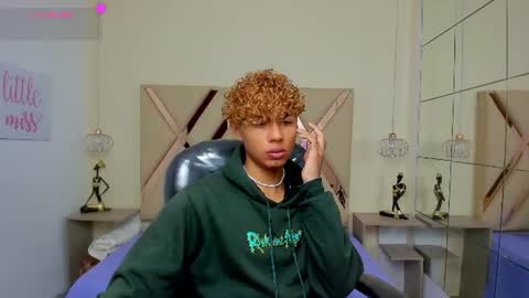 Snapshot of anyelotwink chatting on 07-16-26, 04:07 anyelotwink online show from 07-16-26, 04:07