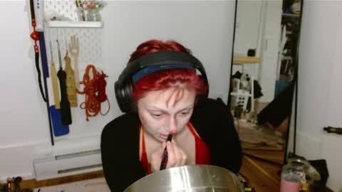 Snapshot of anyelsewhere chatting on 03-12-26, 12:06 Lila online show from 03-12-26, 12:06