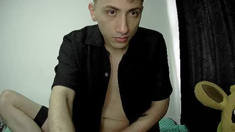 Snapshot of aogut17 chatting on 06-14-26, 05:59 aogut17 online show from 06-14-26, 05:59