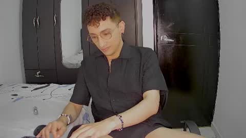 Snapshot of aogut17 chatting on 06-30-26, 12:44 aogut17 online show from 06-30-26, 12:44