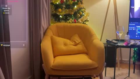 Snapshot of ap_couple chatting on 11-29-25, 02:25 ap_couple online show from 11-29-25, 02:25