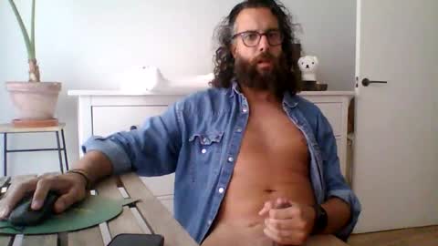 Snapshot of apc_3 chatting on 09-29-25, 07:35 apc_3 online show from 09-29-25, 07:35