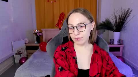 Snapshot of aphexqueen chatting on 02-12-25, 01:06 APHEX QUEEN online show from 02-12-25, 01:06