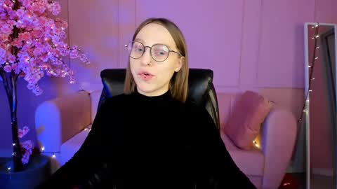 Snapshot of aphexqueen chatting on 02-21-25, 01:22 APHEX QUEEN online show from 02-21-25, 01:22