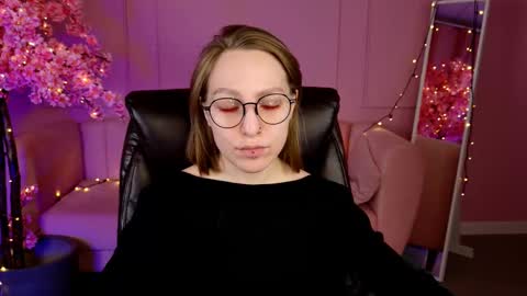 Snapshot of aphexqueen chatting on 03-07-25, 04:22 APHEX QUEEN online show from 03-07-25, 04:22