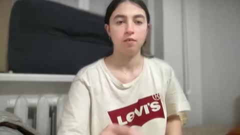 Snapshot of aphr0dite22 chatting on 03-19-26, 07:18 aphr0dite22 online show from 03-19-26, 07:18