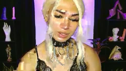 Snapshot of aphr0dite_x chatting on 01-29-25, 06:18 Roman Goddess online show from 01-29-25, 06:18