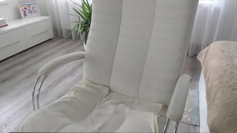 Aphrodite online show from 10-21-25, 10:05