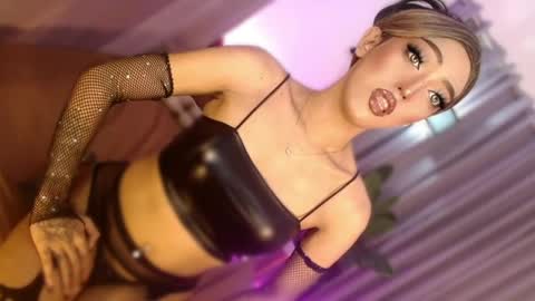 Snapshot of aphrodite_may chatting on 05-08-26, 02:55 kathryn online show from 05-08-26, 02:55