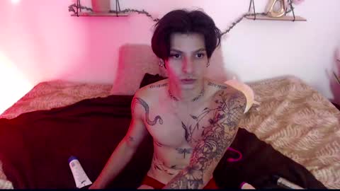 Snapshot of apolo01_ chatting on 01-06-25, 04:02 Apolo online show from 01-06-25, 04:02