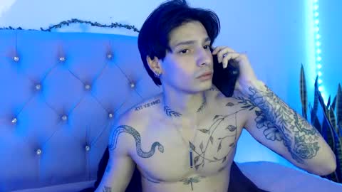 Snapshot of apolo01_ chatting on 01-17-25, 04:04 Apolo online show from 01-17-25, 04:04