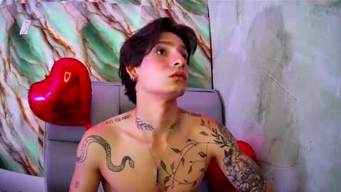 Snapshot of apolo01_ chatting on 02-14-25, 08:26 Apolo online show from 02-14-25, 08:26