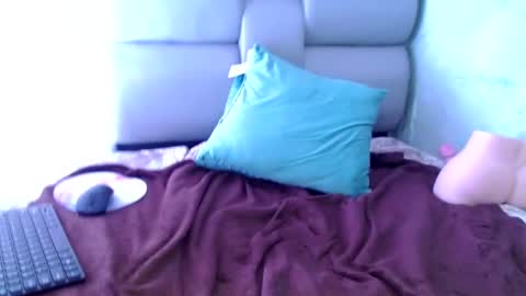 Snapshot of apolo01_ chatting on 02-22-25, 08:20 Apolo online show from 02-22-25, 08:20