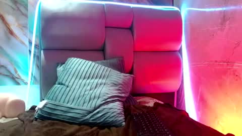 Snapshot of apolo01_ chatting on 03-12-25, 07:49 Apolo online show from 03-12-25, 07:49