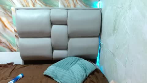 Snapshot of apolo01_ chatting on 09-14-25, 06:07 Apolo online show from 09-14-25, 06:07