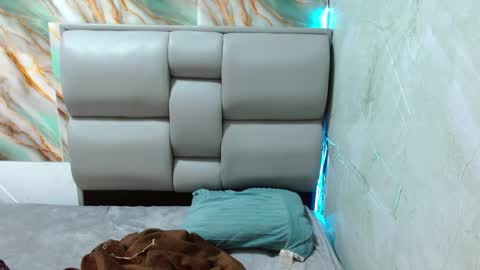 Snapshot of apolo01_ chatting on 09-16-25, 06:31 Apolo online show from 09-16-25, 06:31