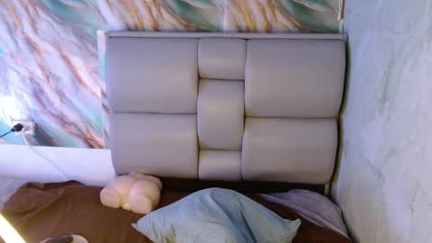 Snapshot of apolo01_ chatting on 09-19-25, 09:15 Apolo online show from 09-19-25, 09:15