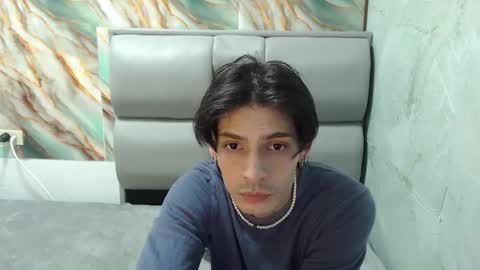 Snapshot of apolo01_ chatting on 10-12-25, 09:03 Apolo online show from 10-12-25, 09:03