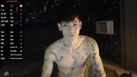 Snapshot of apolo01_ chatting on 12-13-25, 11:21 Apolo online show from 12-13-25, 11:21