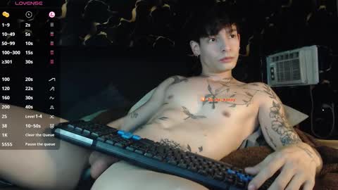 Snapshot of apolo01_ chatting on 12-21-25, 11:23 Apolo online show from 12-21-25, 11:23