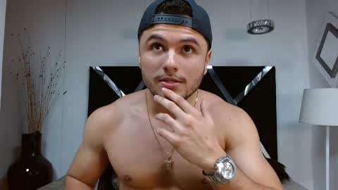 Apolo online show from 02-08-25, 04:57