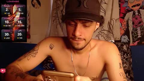Snapshot of apolo_s chatting on 10-26-25, 03:07 Andres online show from 10-26-25, 03:07