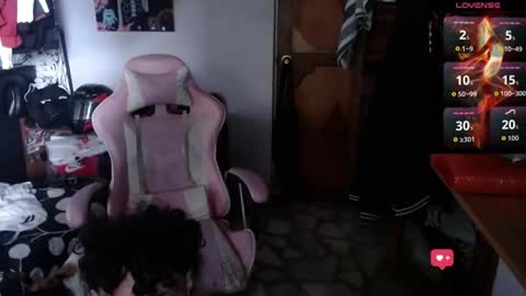 Snapshot of apolo_s chatting on 08-08-26, 07:16 Andres online show from 08-08-26, 07:16