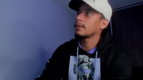 Snapshot of apolodg1 chatting on 01-01-25, 03:34 TONY INDEPENDENT MODEL online show from 01-01-25, 03:34