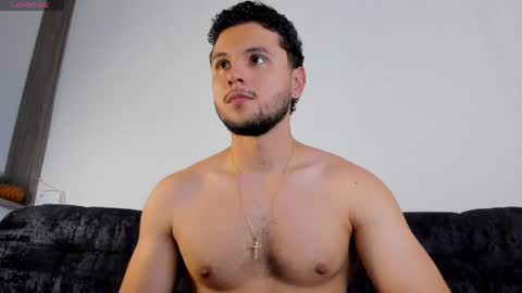 Snapshot of apoloklein_ chatting on 05-25-26, 06:36 Apolo Klein online show from 05-25-26, 06:36