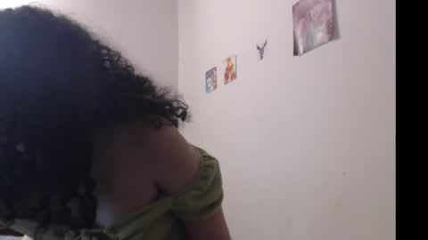 Snapshot of apolosbitch chatting on 12-01-24, 11:47 Nix online show from 12-01-24, 11:47