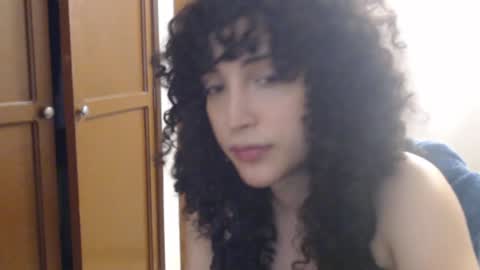 Snapshot of apolosbitch chatting on 03-04-25, 09:54 Nix online show from 03-04-25, 09:54