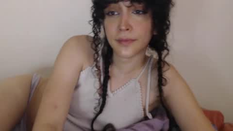 Snapshot of apolosbitch chatting on 06-08-26, 08:20 Nix online show from 06-08-26, 08:20