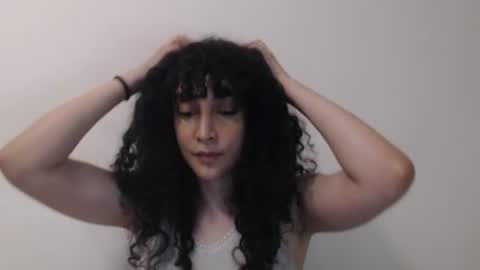 Snapshot of apolosbitch chatting on 06-16-26, 12:13 Nix online show from 06-16-26, 12:13
