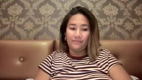 Snapshot of apple_pie_love chatting on 10-22-25, 06:29 Anika online show from 10-22-25, 06:29