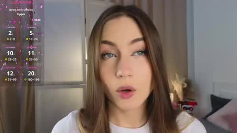 Vicki online show from 11-07-25, 09:09