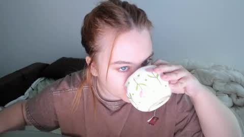 appleyummybuns online show from 06-06-26, 11:37