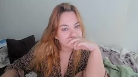 appleyummybuns online show from 07-04-26, 05:35