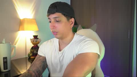 Snapshot of appolo_allen chatting on 11-07-25, 03:50 insta appolo master online show from 11-07-25, 03:50