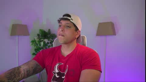 Snapshot of appolo_allen chatting on 12-15-25, 03:44 insta appolo master online show from 12-15-25, 03:44